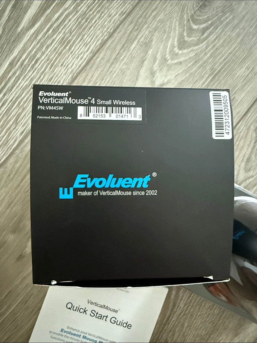 NWT Evoluent Vertical Wireless Mouse